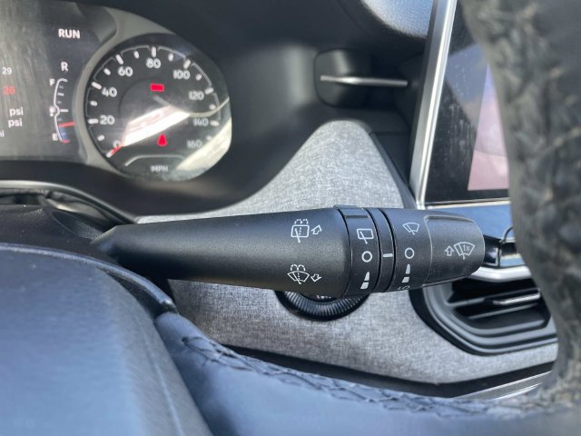 Used 2023 Jeep Compass Latitude w/ Sun and Sound Group AWD/4WD image 40