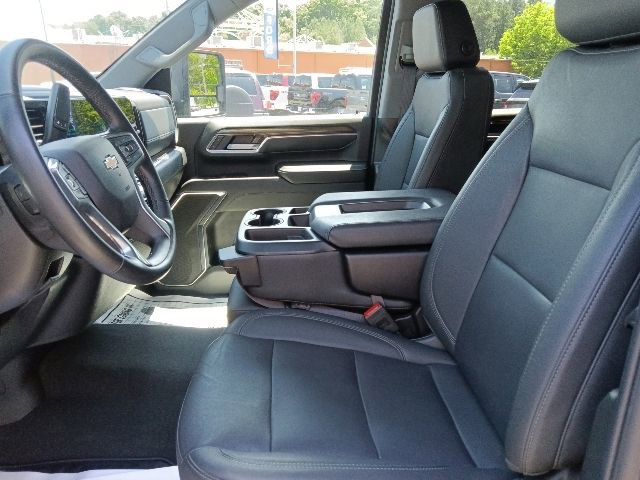 Used 2024 Chevrolet Silverado 2500 LT w/ Convenience Package AWD/4WD image 16
