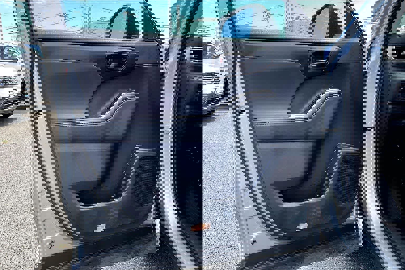 Used 2023 Toyota Highlander L FWD image 27