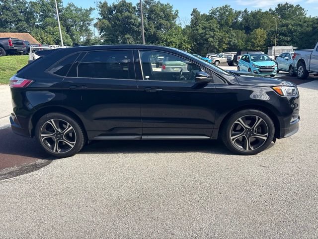 Certified 2019 Ford Edge ST w/ Cold Weather Package AWD/4WD image 20