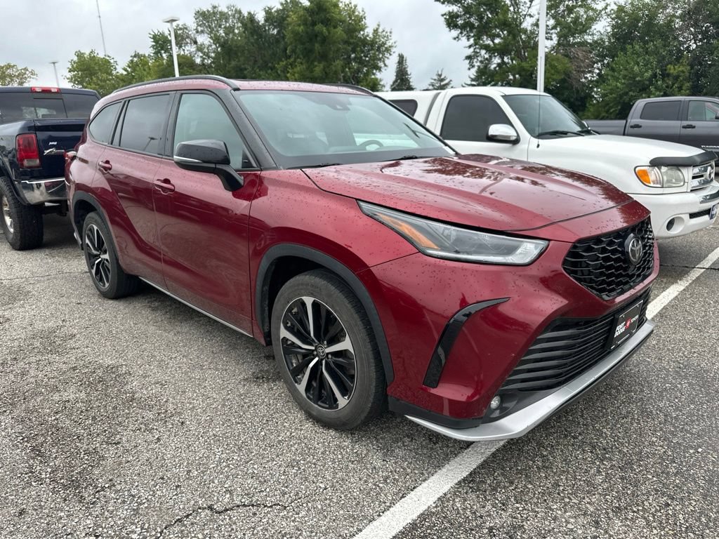 Used 2021 Toyota Highlander XSE AWD/4WD image 5