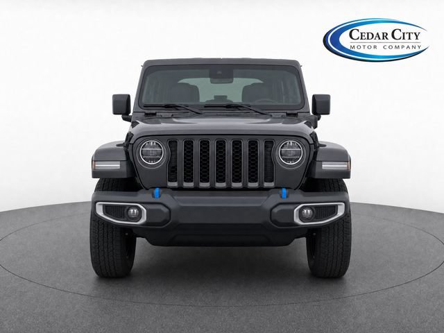 Used 2022 Jeep Wrangler Unlimited Sahara w/ Cold Weather Group AWD/4WD image 5