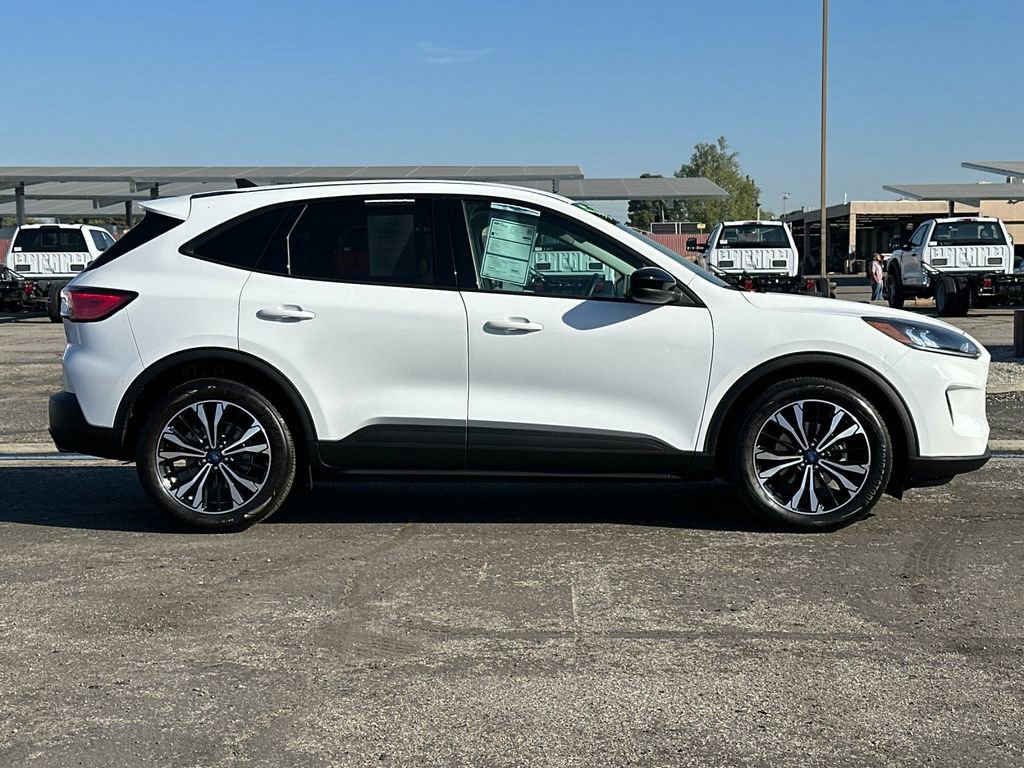 Certified 2022 Ford Escape SE w/ SE Sport Appearance Package image 6