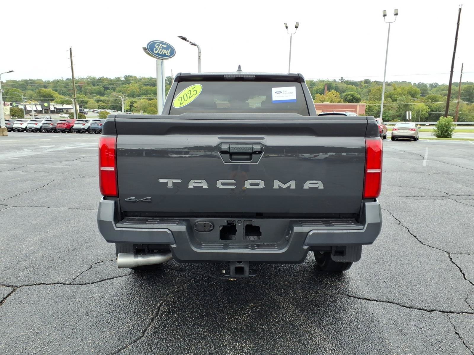 Used 2025 Toyota Tacoma SR5 AWD/4WD image 6