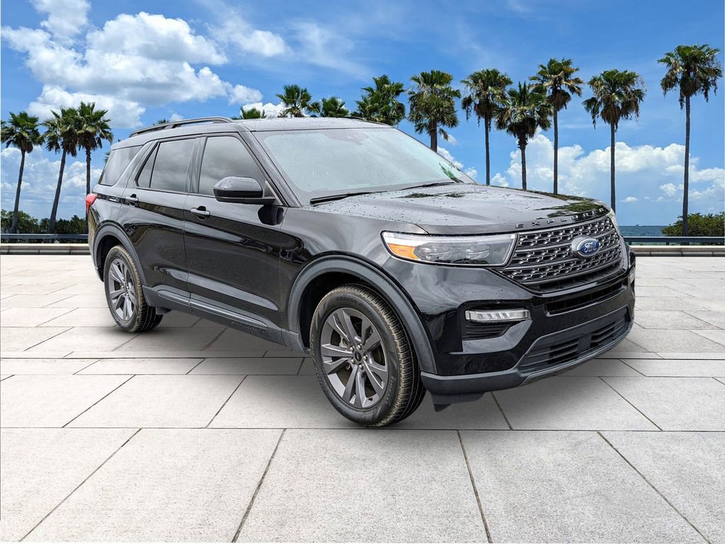 Certified 2022 Ford Explorer XLT w/ Equipment Group 202A image 2