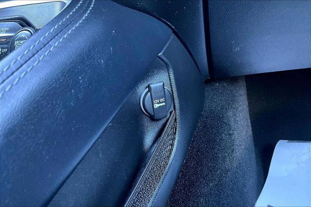 Used 2022 Dodge Challenger SXT w/ Plus Package image 35