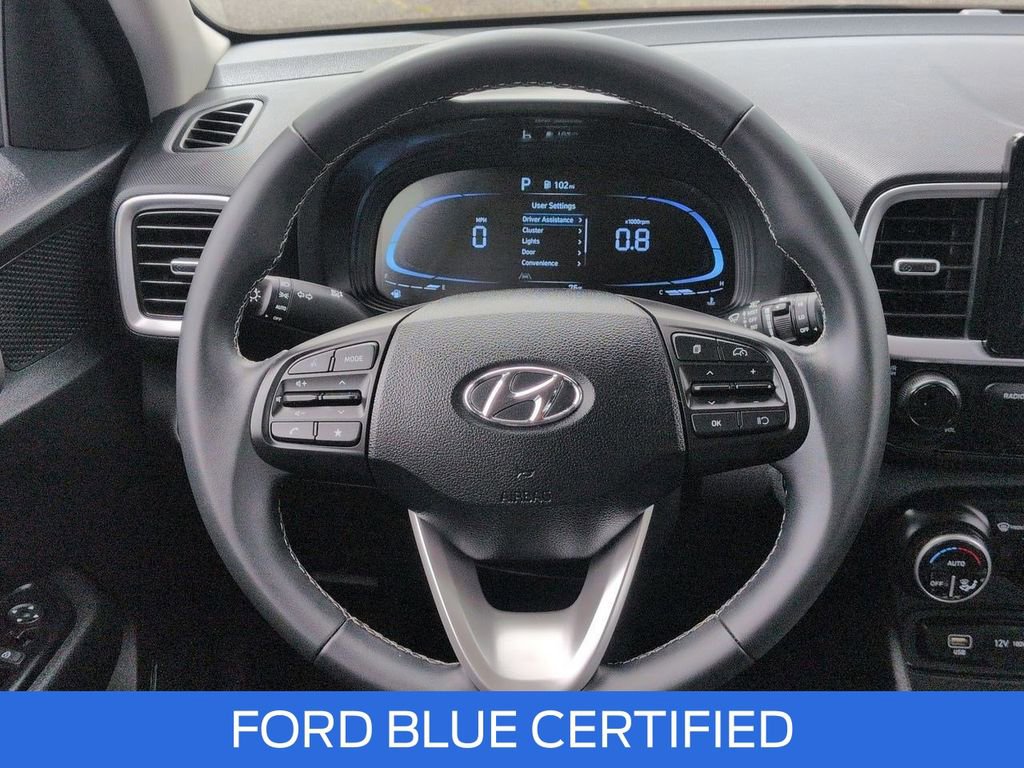 Used 2024 Hyundai Venue SEL FWD image 13