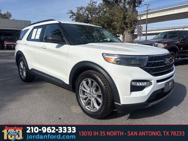 Certified 2023 Ford Explorer XLT w/ Equipment Group 202A image 5