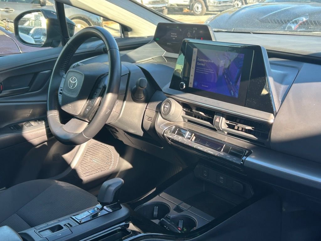 Used 2024 Toyota Prius LE image 24