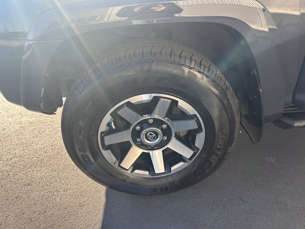 Used 2024 Toyota 4Runner TRD Off-Road Premium w/ Off Road Premium Plus Package AWD/4WD image 33