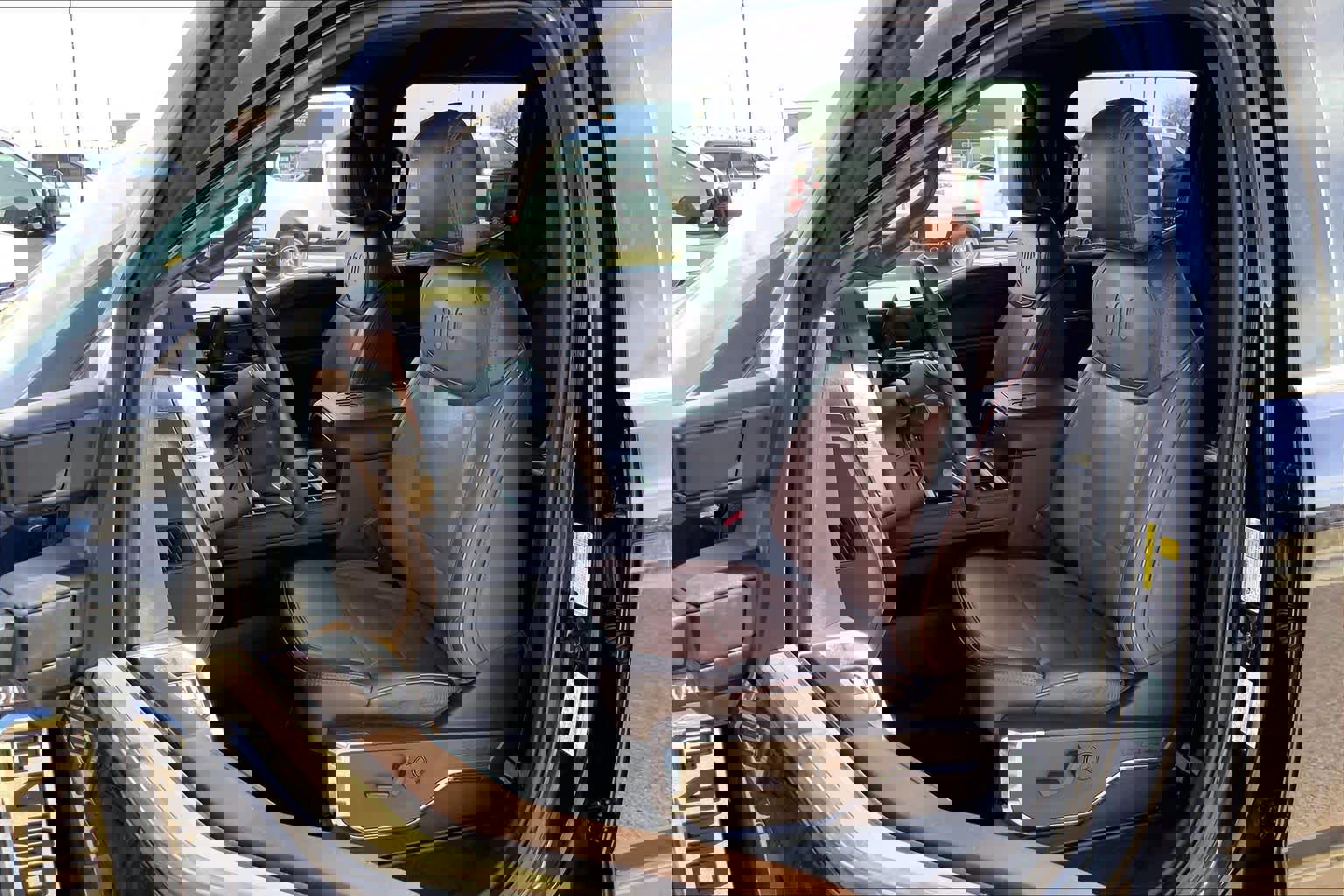 Certified 2025 Ford F450 King Ranch w/ FX4 Off-Road Package image 10