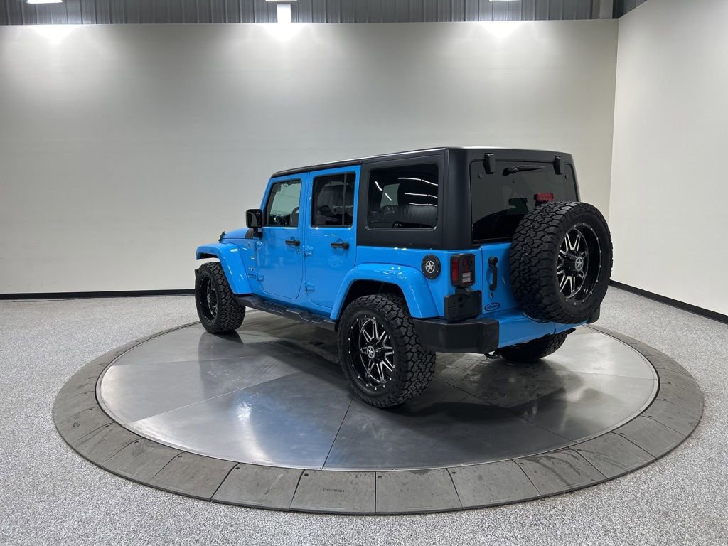 Used 2017 Jeep Wrangler Unlimited Sahara image 3