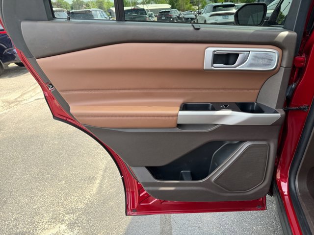Certified 2023 Ford Explorer King Ranch w/ Technology Package AWD/4WD image 29