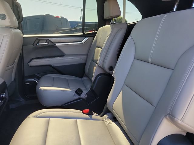 Used 2024 GMC Acadia Elevation w/ Luxury Package FWD image 18
