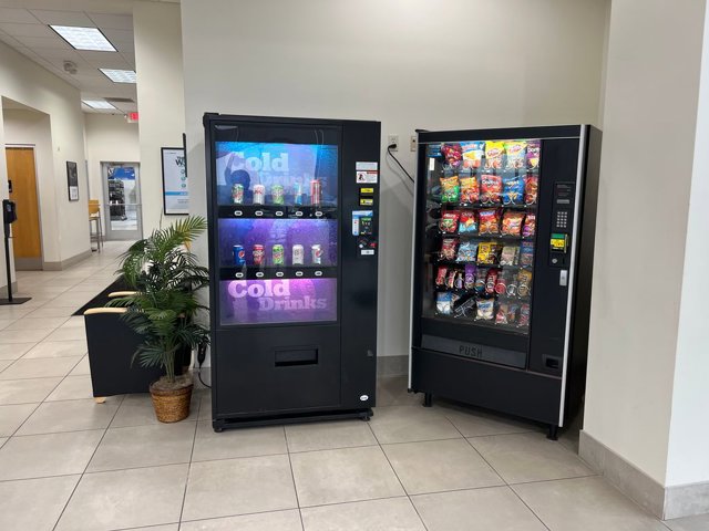 Certified 2023 Ford Maverick XLT w/ XLT Luxury Package image 5