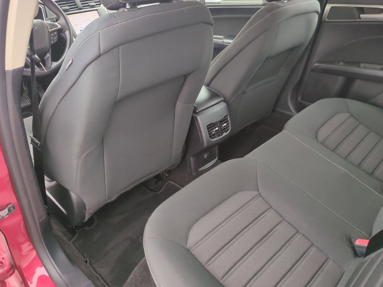 Certified 2020 Ford Fusion SE image 30