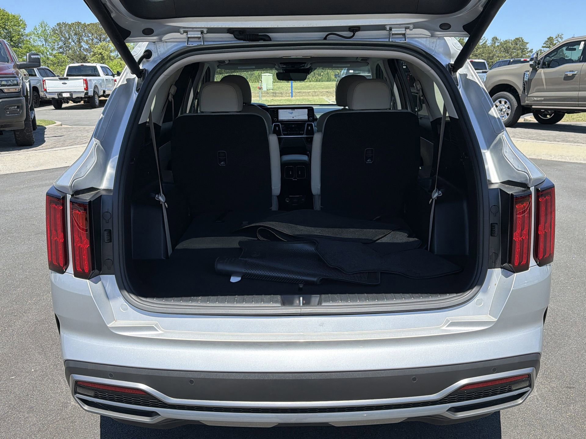 Used 2023 Kia Sorento SX Prestige image 34