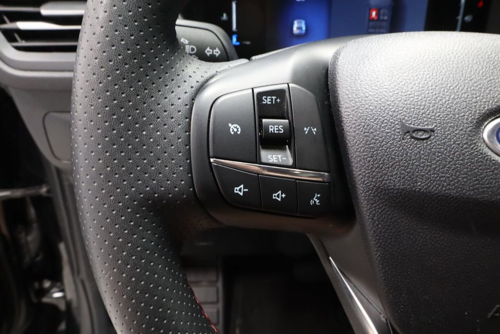 Certified 2025 Ford Escape ST-Line AWD/4WD image 26