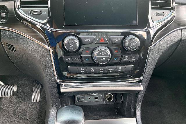 Used 2022 Jeep Grand Cherokee Limited RWD image 31
