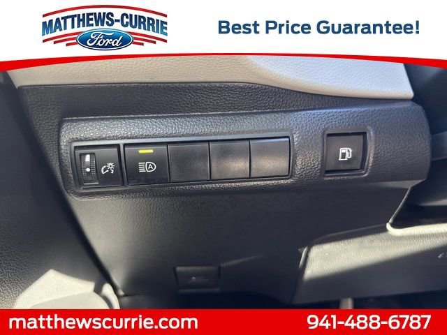 Used 2024 Toyota Corolla SE image 23