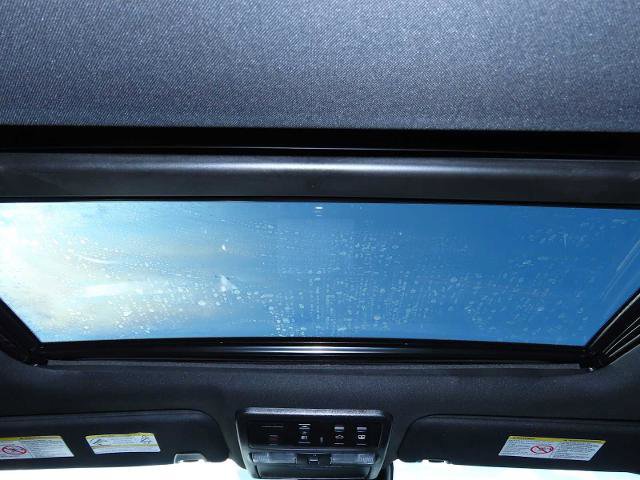 Used 2024 Nissan Titan PRO-4X w/ Pro-4x Convenience Package image 26