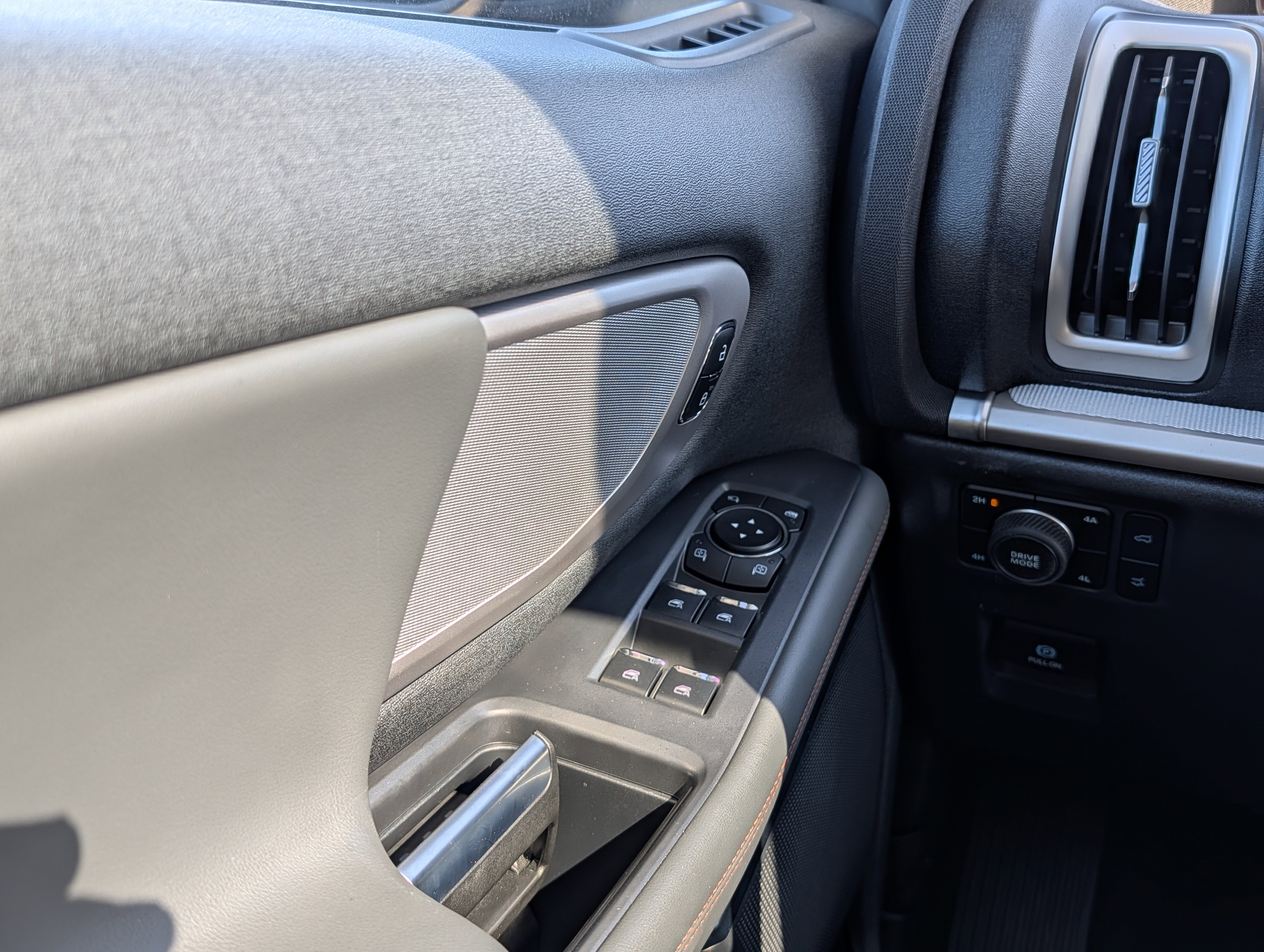 Certified 2025 Ford Expedition Max Active image 28