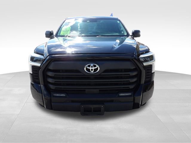 Used 2022 Toyota Tundra SR5 w/ SR5 Convenience Package AWD/4WD image 8