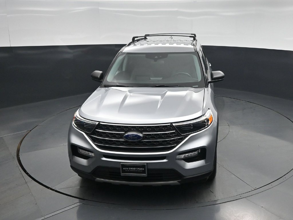 Certified 2022 Ford Explorer XLT w/ Equipment Group 202A AWD/4WD image 33