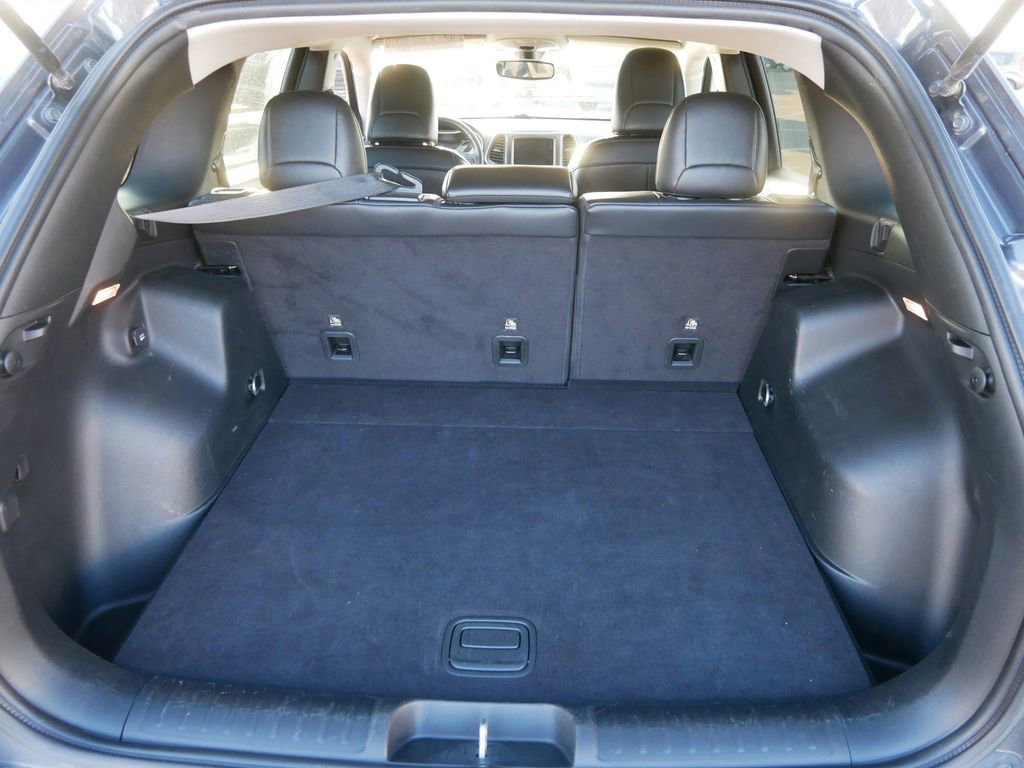 Used 2019 Jeep Cherokee Trailhawk image 8