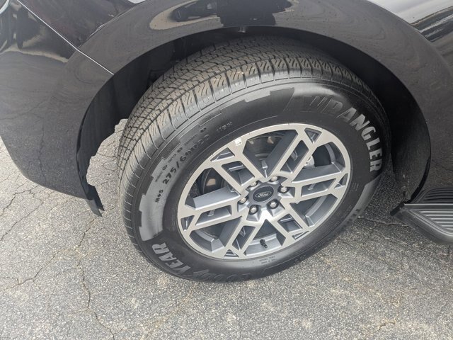Certified 2025 Ford Expedition Active RWD image 6