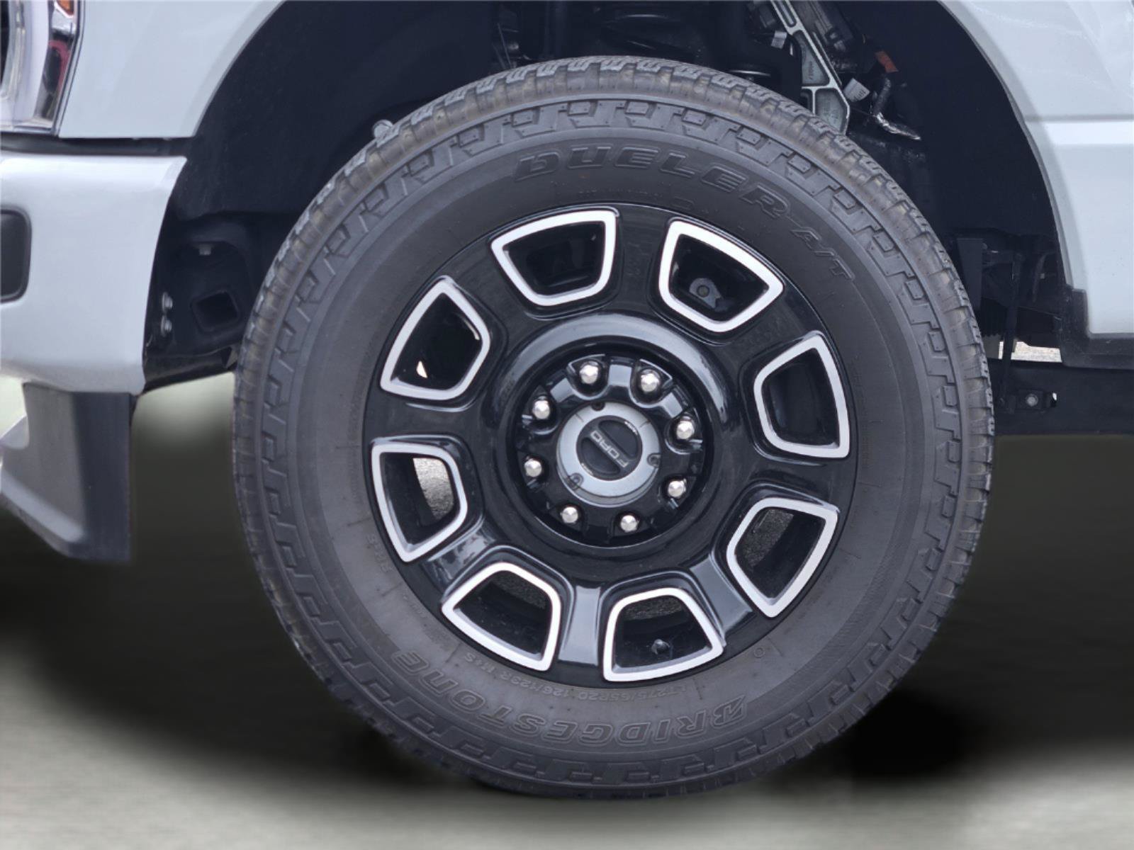 Certified 2025 Ford F250 Platinum AWD/4WD image 11