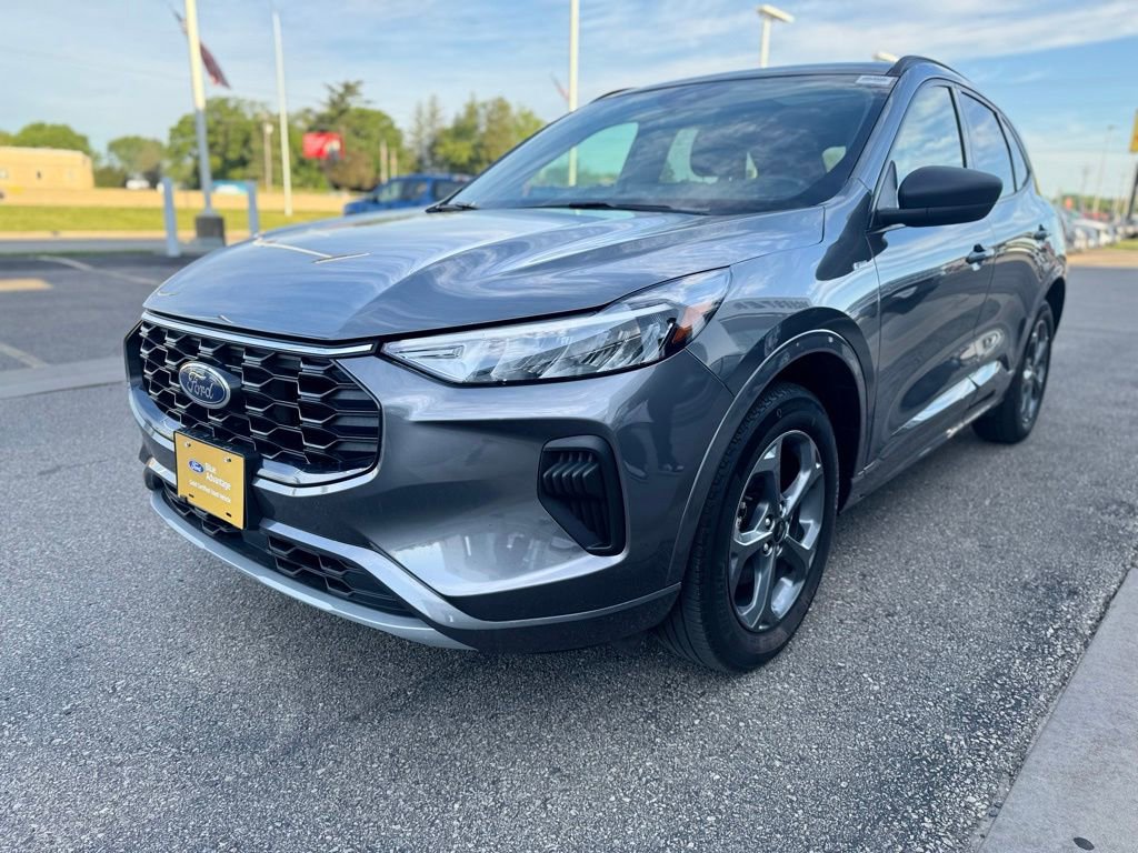 Certified 2023 Ford Escape ST-Line w/ Tech Pack #1 AWD/4WD image 36