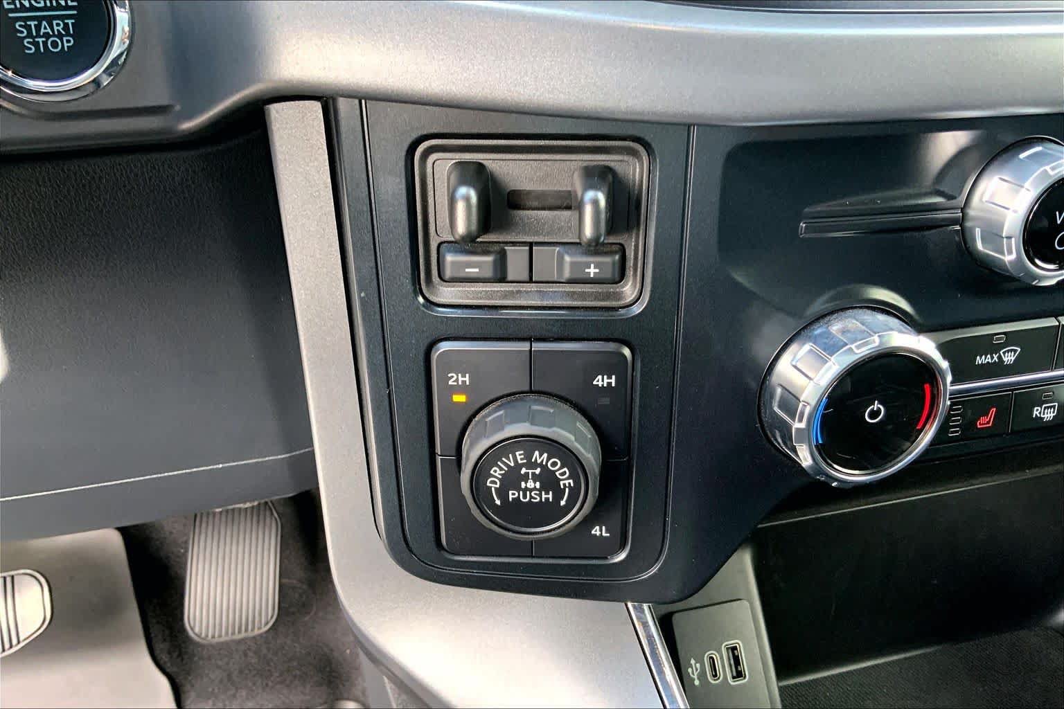 Certified 2026 Ford F150 XLT w/ Equipment Group 302A MID AWD/4WD image 30
