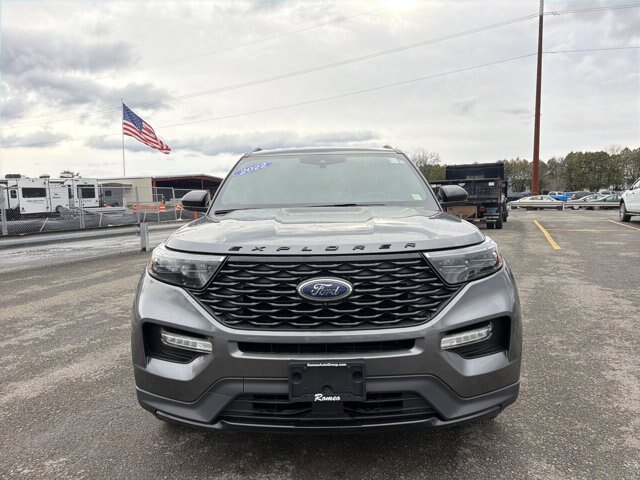 Certified 2022 Ford Explorer ST-Line AWD/4WD image 2
