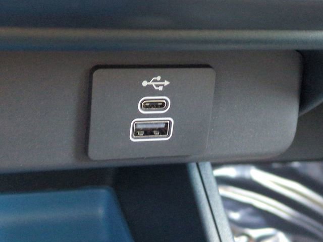 Certified 2025 Ford Maverick XLT image 21