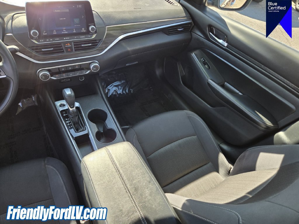 Used 2025 Nissan Altima 2.5 SV FWD image 16