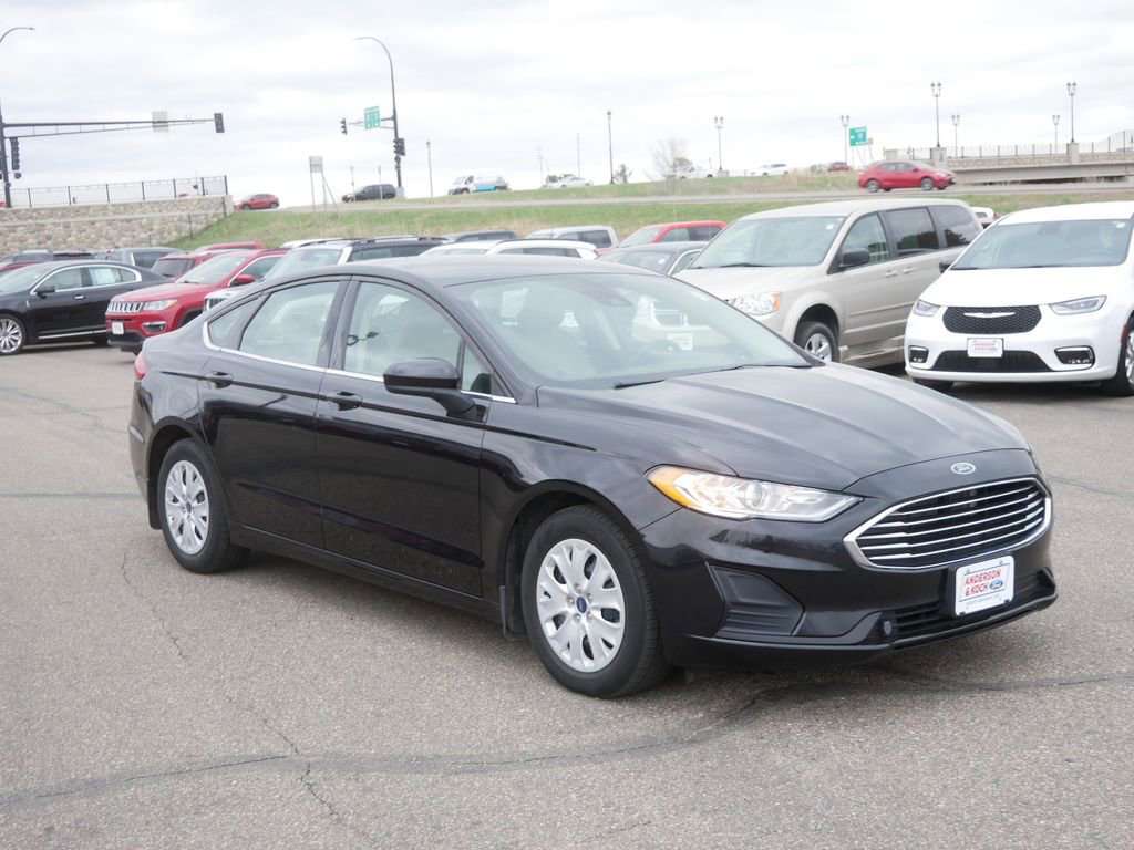 Certified 2019 Ford Fusion S FWD image 3