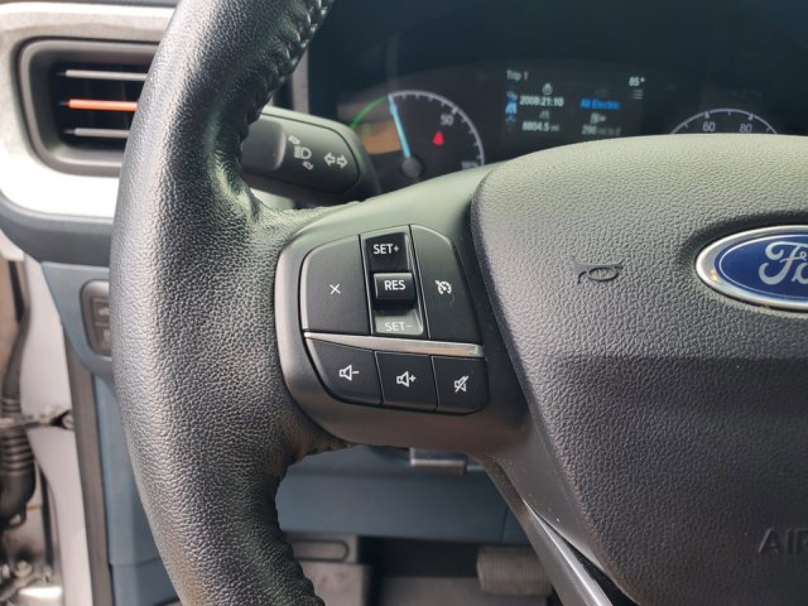 Certified 2022 Ford Maverick XLT w/ XLT Luxury Package FWD image 18