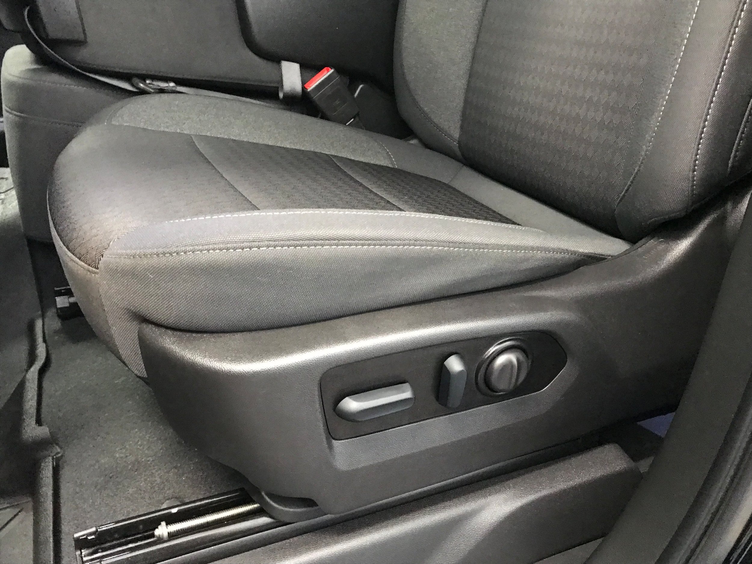 Used 2022 Chevrolet Silverado 2500 Custom w/ Custom Convenience Package AWD/4WD image 16