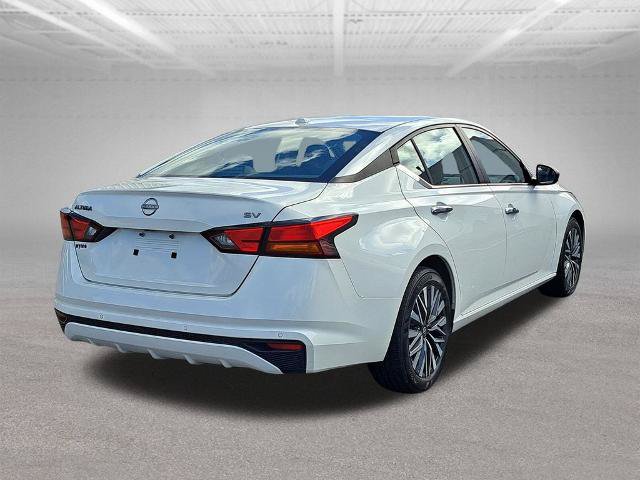 Used 2024 Nissan Altima 2.5 SV FWD image 8