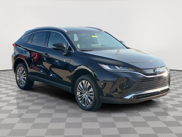 Used 2023 Toyota Venza XLE AWD/4WD image 7