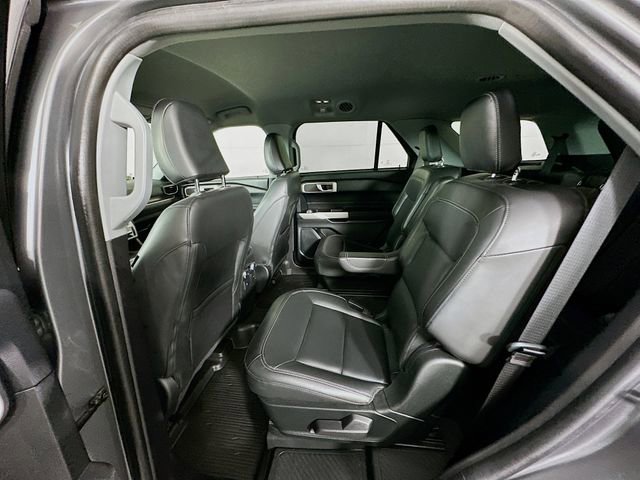 Certified 2022 Ford Explorer XLT w/ Equipment Group 202A image 30