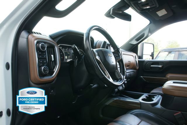 Used 2020 Chevrolet Silverado 2500 High Country w/ Safety Package II image 17