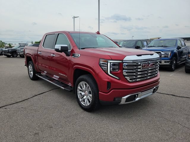 Used 2024 GMC Sierra 1500 Denali w/ Technology Package AWD/4WD image 7