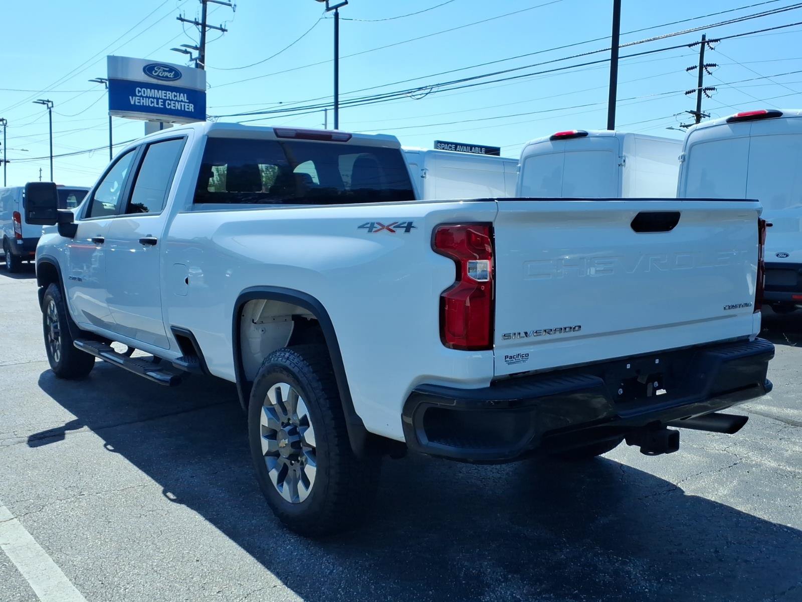 Used 2021 Chevrolet Silverado 2500 Custom w/ Custom Convenience Package AWD/4WD image 5