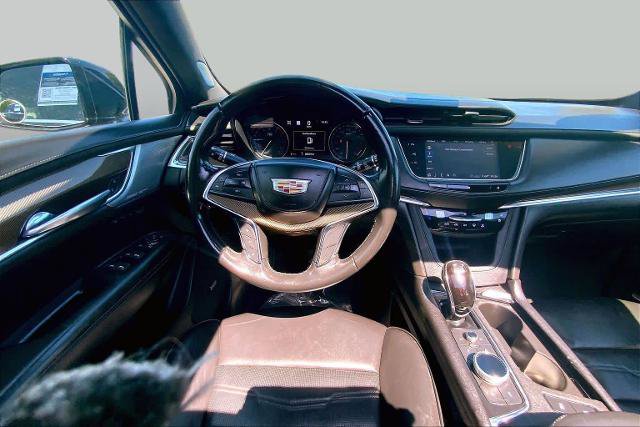 Used 2020 Cadillac XT5 Premium Luxury w/ Platinum Package AWD/4WD image 6