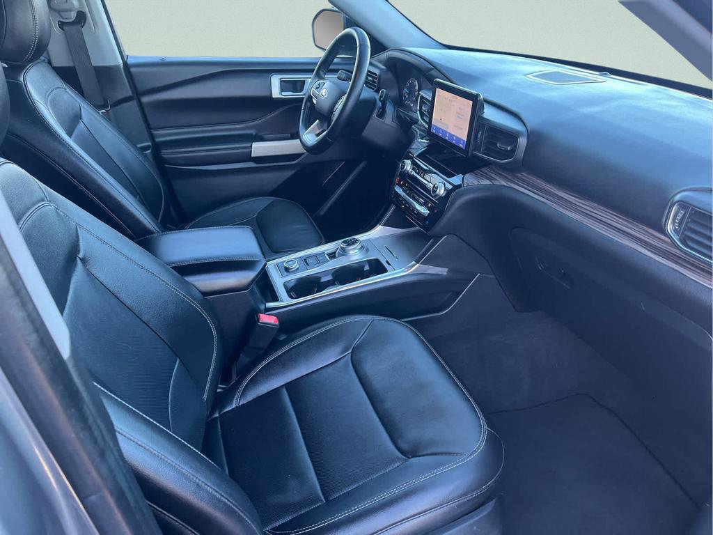 Certified 2021 Ford Explorer Limited w/ Equipment Group 301A image 13