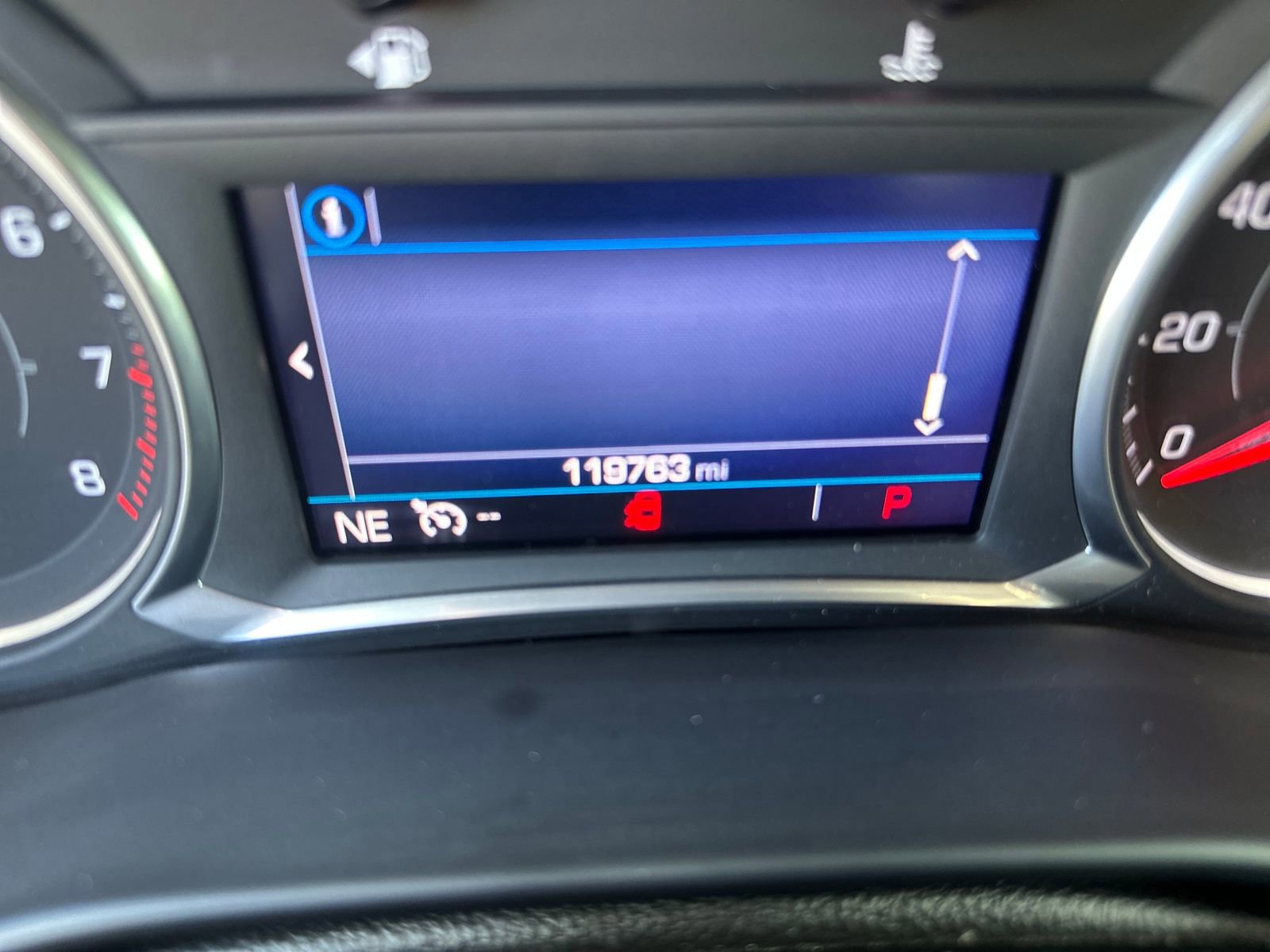 Used 2020 GMC Acadia SLE w/ Driver Convenience Package image 17