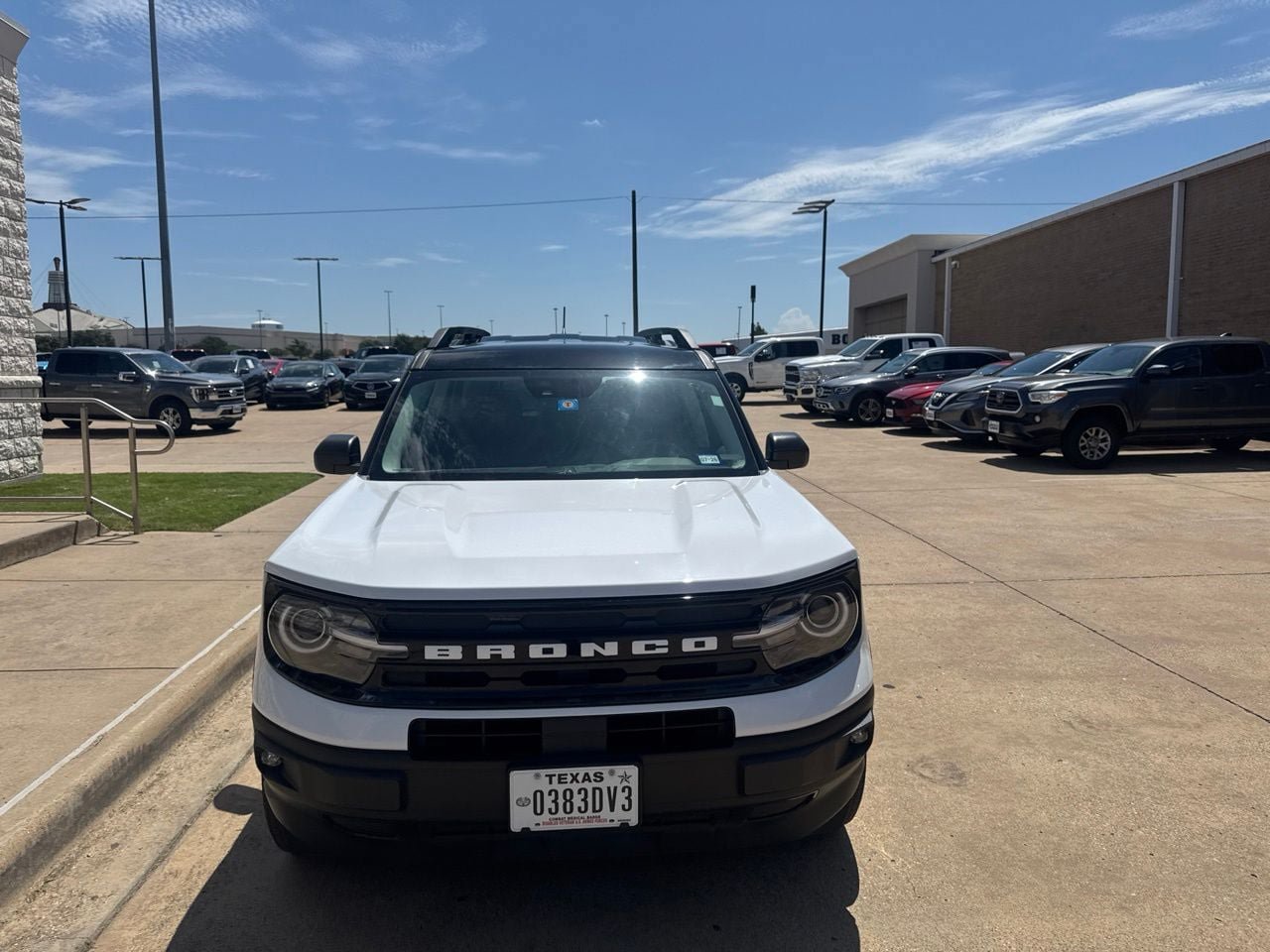 Certified 2024 Ford Bronco Sport Outer Banks w/ Tech Package AWD/4WD image 2