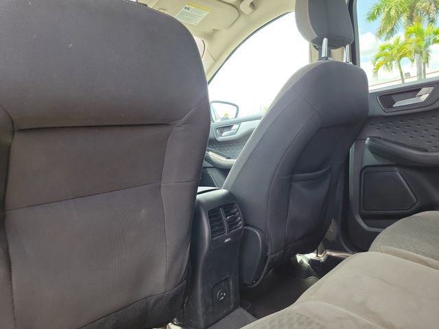 Certified 2020 Ford Escape SE image 11